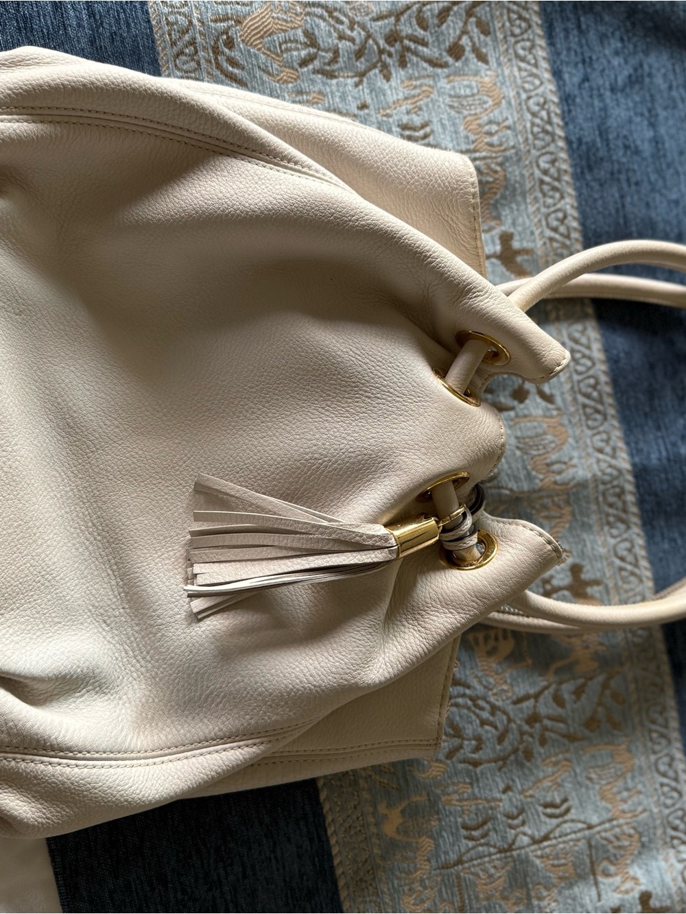Michael Kors Cream Leather Drawstring Shoulder Bag with Tassel Charm - Picture 3 of 7